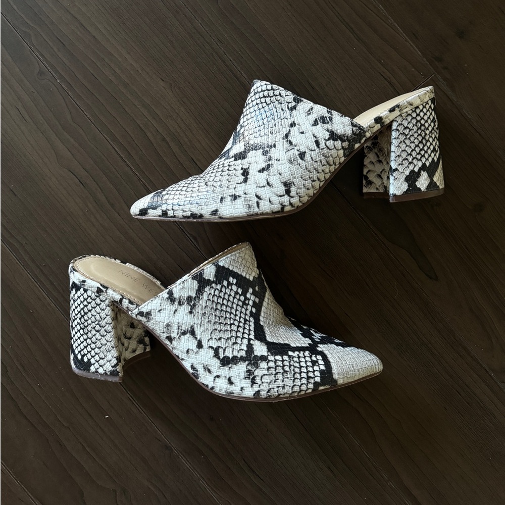 Nine West snake skin heels. In great condition. Perfect for any occasion!